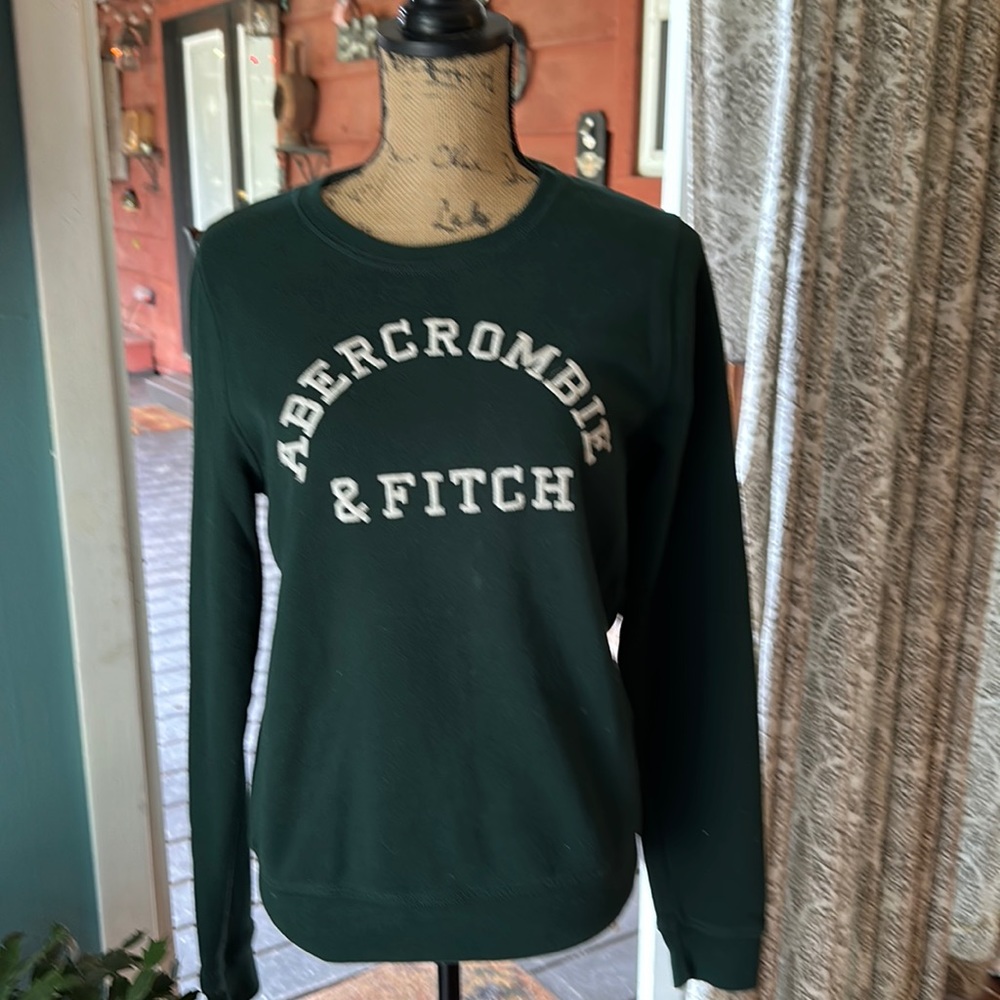 Abercrombie & Fitch dark green sweatshirt